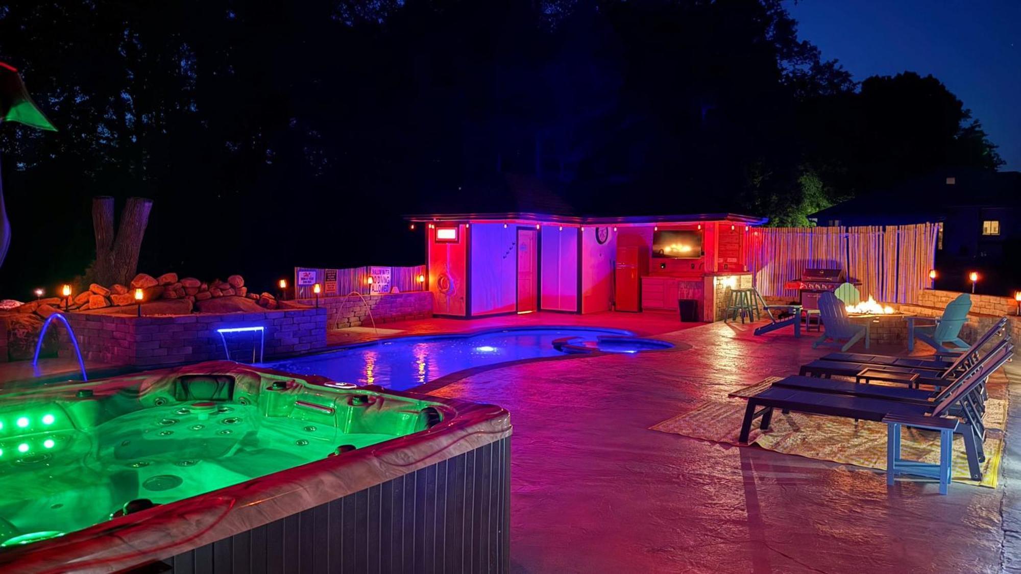 H2Oasis Incredible Pool Retreat With Mountains Views! Villa Sevierville Kültér fotó