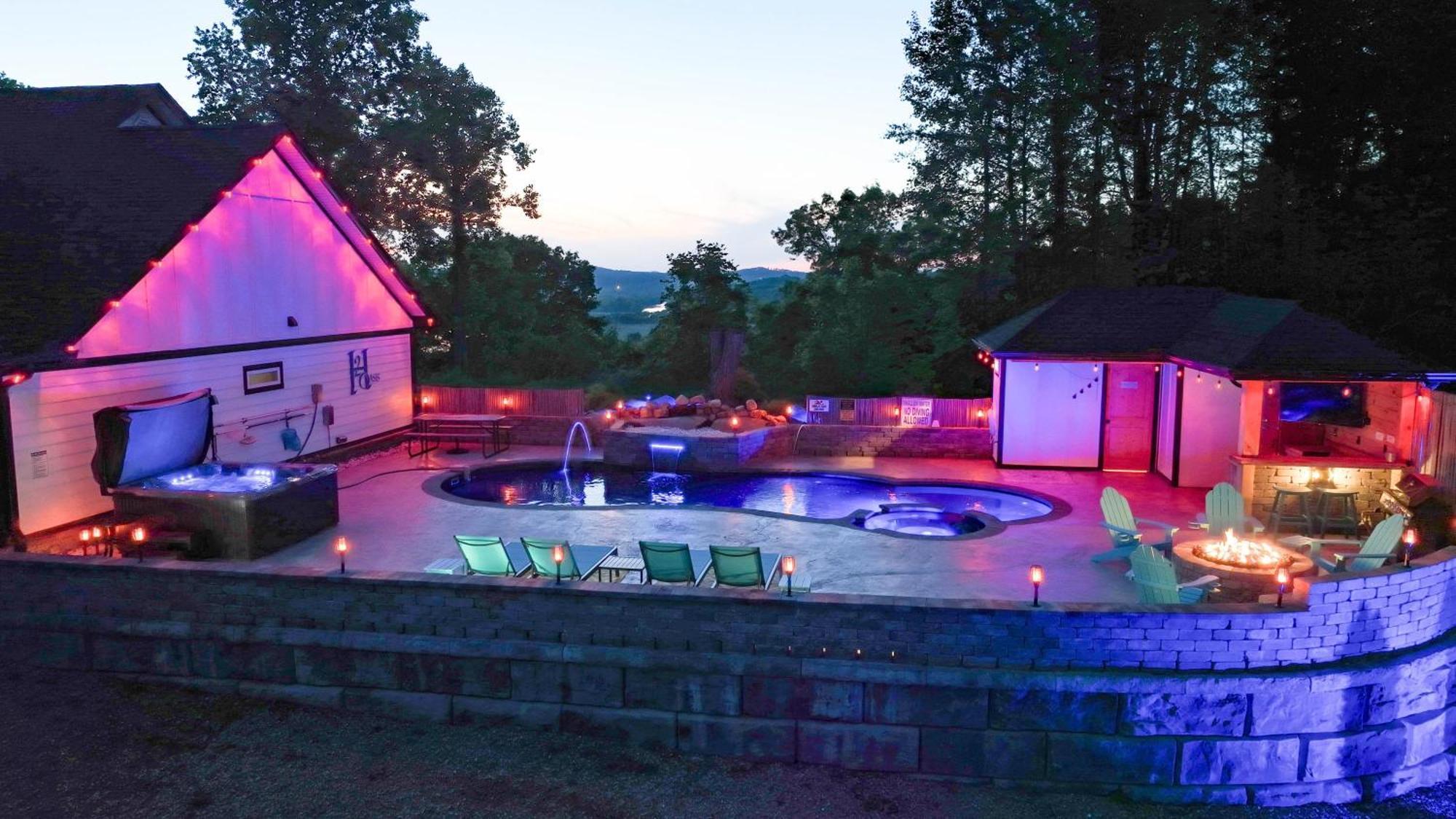 H2Oasis Incredible Pool Retreat With Mountains Views! Villa Sevierville Kültér fotó